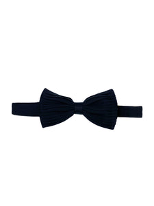 Black Horizontal Pleated Silk Bow Tie & Solid Pocket Square Set